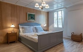 Gaestezimmer Im Dorfzentrum